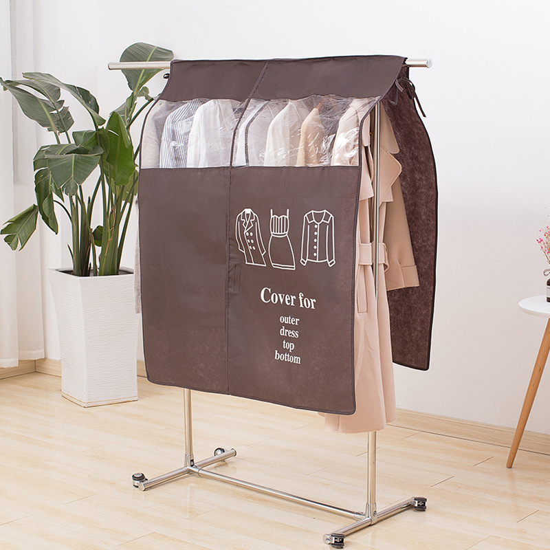 Wasserdichte Und Transparente Staubschutzhülle Für Kleidung Aus Vliesstoff Mit Integriertem Sichtfenster. Ideal Zum Aufhängen Von Kleidung. Farbe: Kaffeebraun.