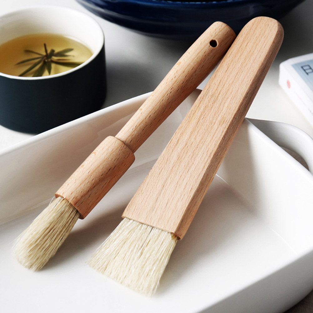 Set Aus 2 Bbq-pinseln, Grillsaucenpinseln, Holzgriff, Küchenutensilien Zum Backen, Für Butter, Honig Und Zum Grillen.