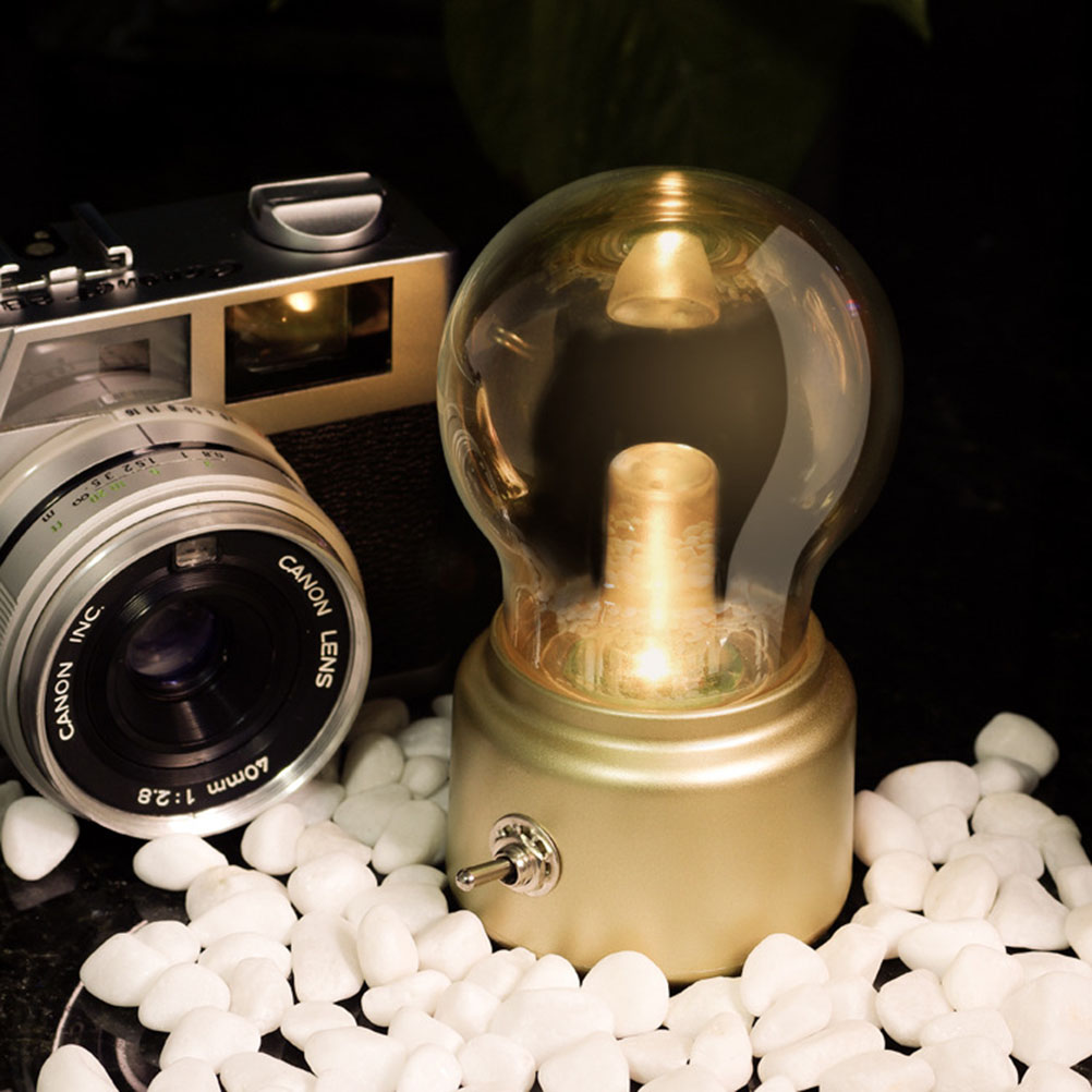 Wiederaufladbare Led-lampe Per Usb Mit Retro-metall-wippschalter, Stilvolle Und Energieeffiziente Schreibtischbeleuchtung