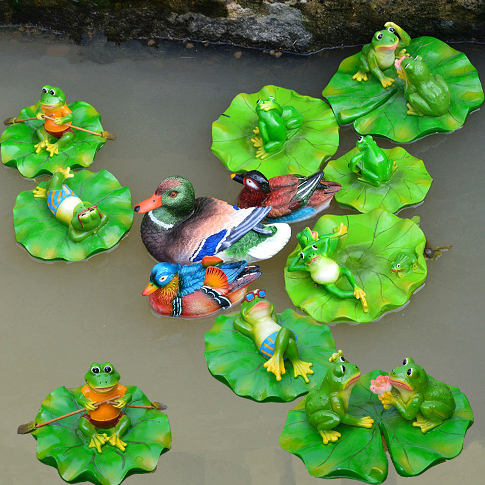 Set Aus Schwimmendem Frosch Und Seerose, Harzdekoration Für Einen Gartenteich Oder Springbrunnen, Wasserfigur.