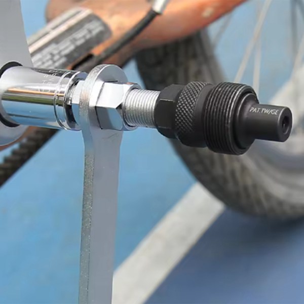 Super B (1 Farbe: Silber + Schwarz) Material: Metall + Abs Super B 2-in-1 Fahrrad