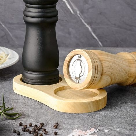 Set Aus Pfeffermühlen Und Gewürzgläsern, Vintage-gewürzmühle, Küchenutensilien