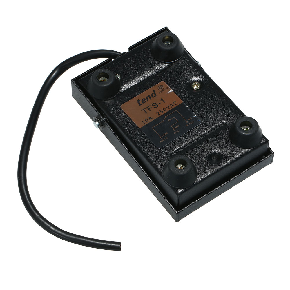 Robuster Fußschalter Aus Rutschfestem Metall, Momentansteuerung, 3-adrig, Schließer/öffner, Mit Automatischer Rückstellung.