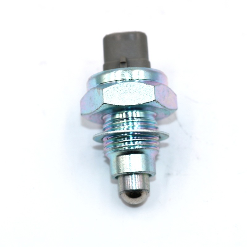Die Teilenummern 84210-12040 Und 84222-12010 Gelten Für Rückfahrscheinwerferschalter Der Modelle Toyota Corolla, Corolla Altis Und Camry.