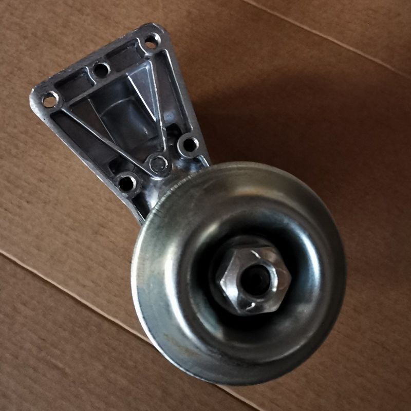 Das Em780 Oleo Mac Dia 28mm 10t Getriebe (oleo-getriebe Mit Einem Abtriebswellendurchmesser Von 28 Mm Und 10 Zähnen) Ist Für Oleo-freischneider Geeignet.