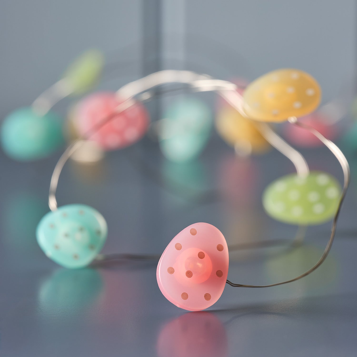 20er batteriebetriebene LED-Ostereier-Lichterkette mit bunten Mikrolichtern Bild 2