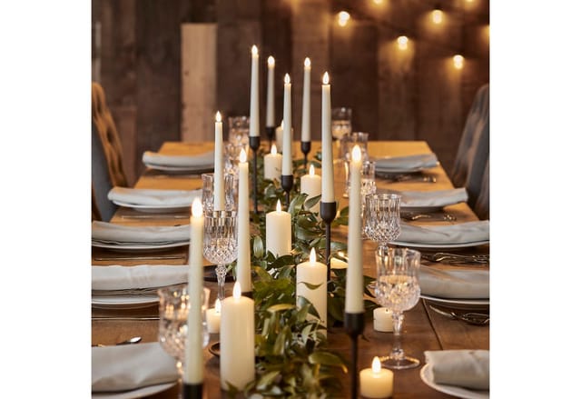 4er Set TruGlow® LED Stabkerzen Echtwachs mit Fernbedienung