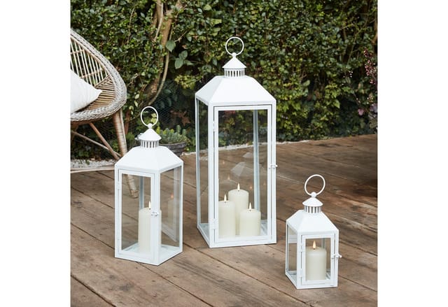 Mittelgroße Perth Metall Laterne weiß mit TruGlow® Outdoor Kerze mit Fernbedienung