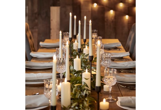 8er Set TruGlow® LED Stabkerzen Echtwachs elfenbeinfarben mit Fernbedienung