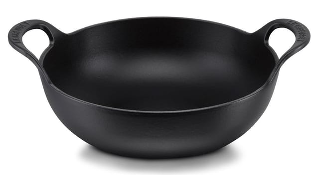 Le Creuset Balti Dish Schmorbräter Gusseisen Schwarz 24cm
