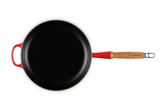 Le Creuset Bratpfanne mit Holzgriff Signature Gusseisen Kirschrot 26 cm