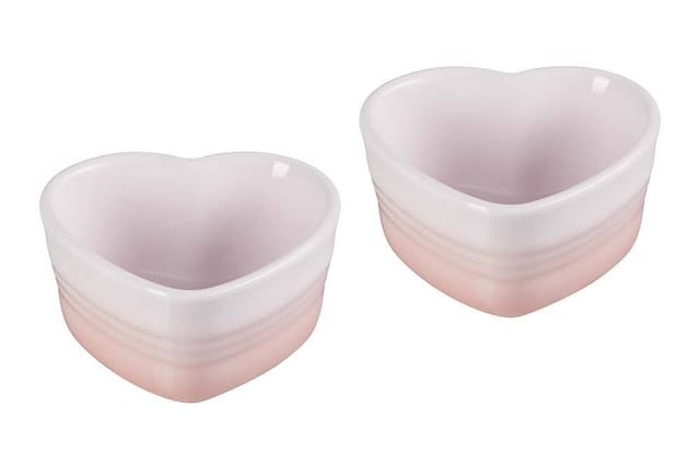 Le Creuset Herzförmchen Steinzeug 2er-Set Shell Pink 10x11cm