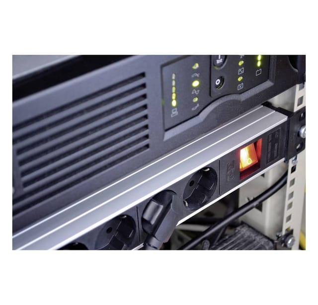 Alu-Line 19" Steckdosenleiste 8-fach, mit Schalter