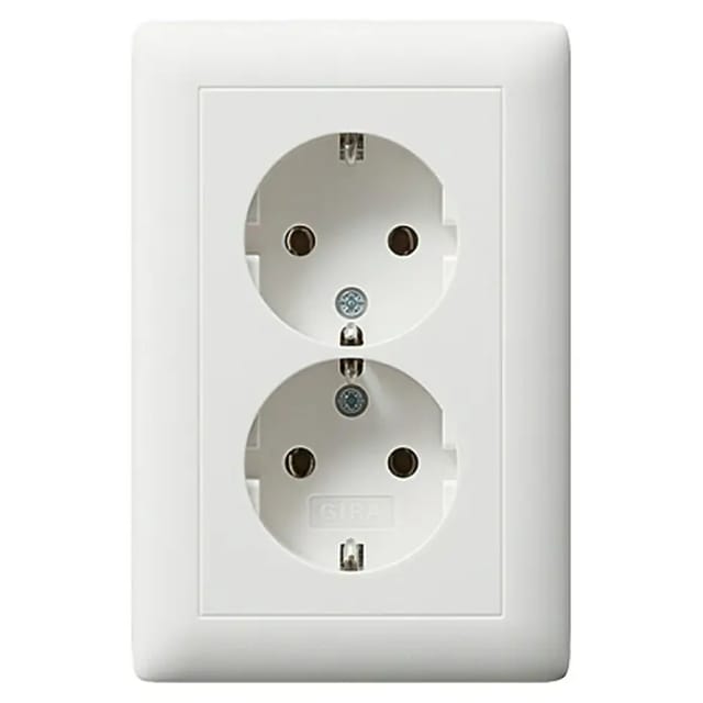 Schutzkontakt Doppelsteckdose 16 Ampere 250 Volt mit Vollplatte Standard 55