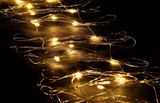 Led Tischläufer Aus Flexiblem Draht - 120 Cm - Deko Beleuchtung Warm Weiß - Weihnachten Advent Winter Tisch Läufer Dekoration 50 Led Batterie Betrieben