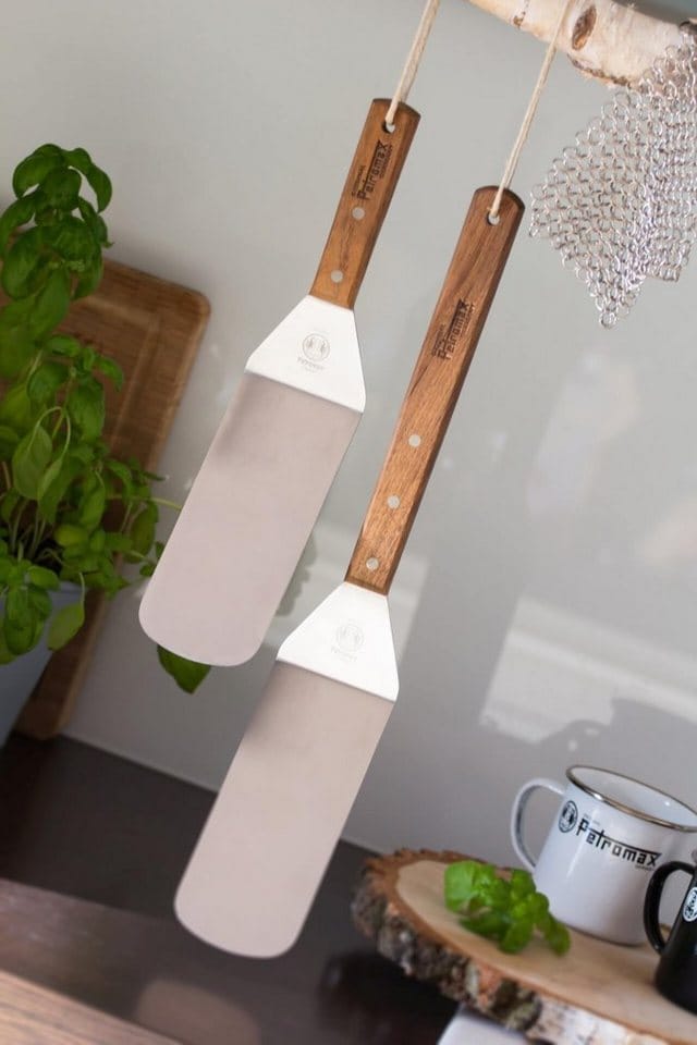 Flexibler Grillwender, mit Langgriff