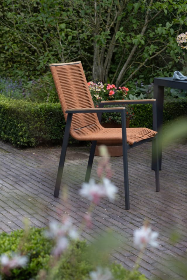 Gartenmöbelset Diningsessel Alicante terracotta mit Tisch Tarifa 90x90cm