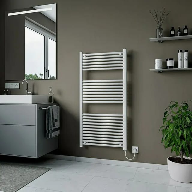 Handtuchheizkörper elektrisch OMEGA 120x60 cm mit Heizstab 600 Watt elektrischer Handtuchtrockner Badheizkörper elektrisch Weiss