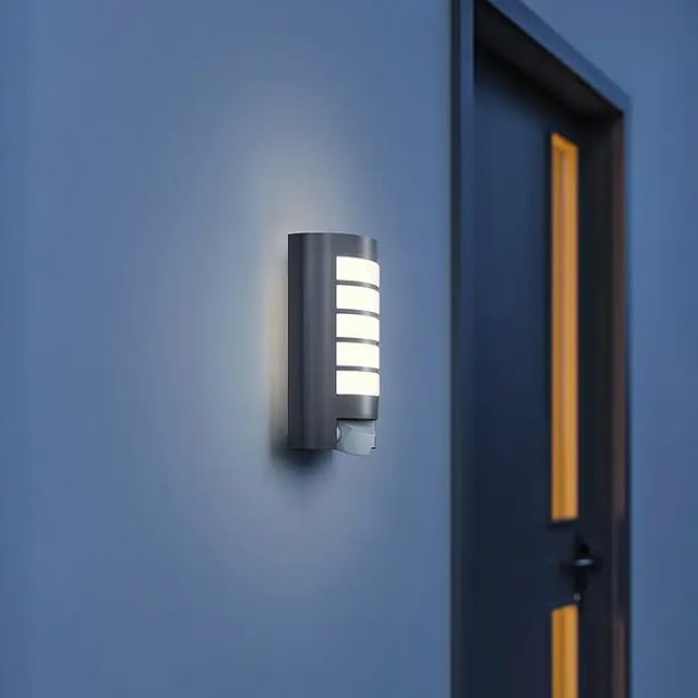 STEINEL Sensor-Außenleuchte »L 12«, 60 W, inkl. Bewegungsmelder - grau