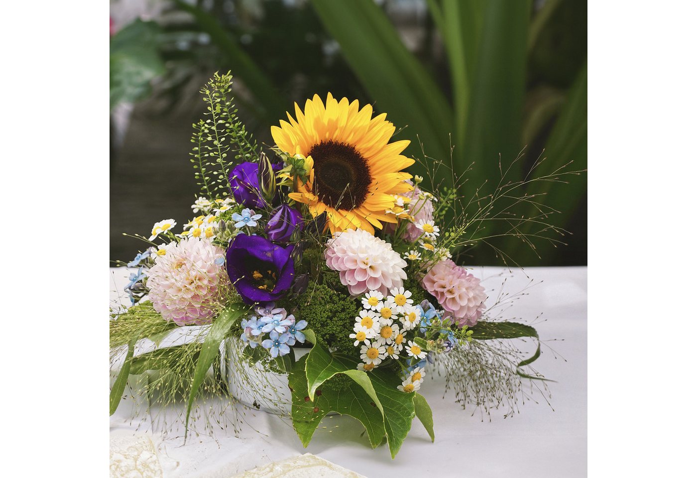matches21 HOME & HOBBY Schaumgummi Blumen Steckmasse „nass“ für Frischblumen 10 Stk. grün, Steckschaum Ziegel für Blumen-Gestecke als Tisch-Deko Grab-Schmuck Bild 2