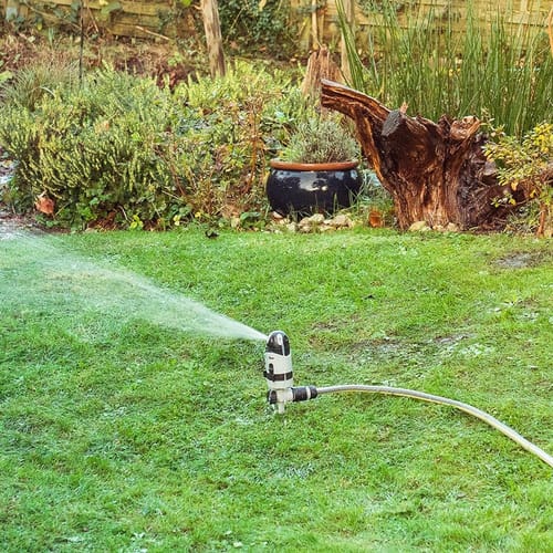 Mr. GARDENER Rotations-Getrieberegner, inkl. Erdspieß - weiss
