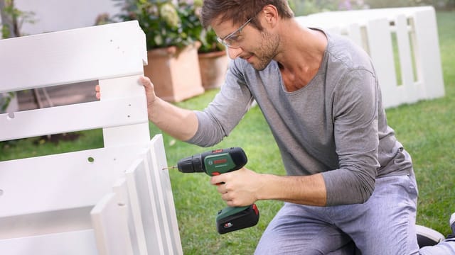 BOSCH HOME & GARDEN Akku-Bohrschrauber »UniversalDrill 18V«, 18 V, ohne Akku - gruen