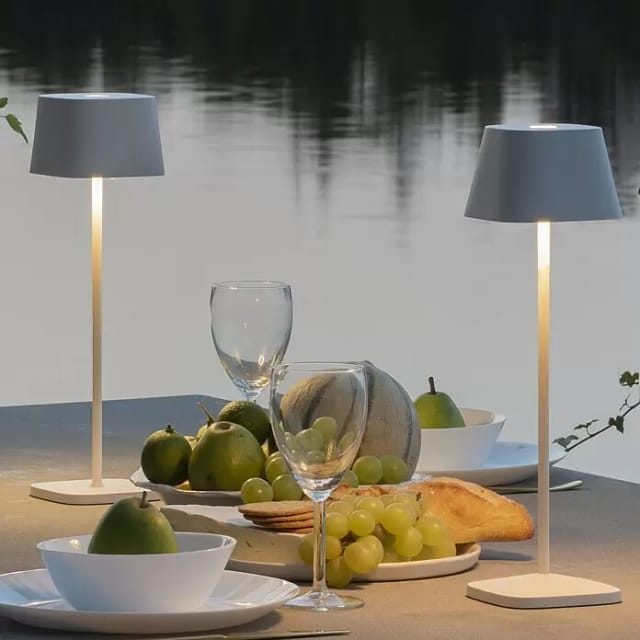 Konstsmide USB-Tischleuchte »Capri«, weiß, Höhe: 36 cm, dimmbar, inkl. Batterie - weiss