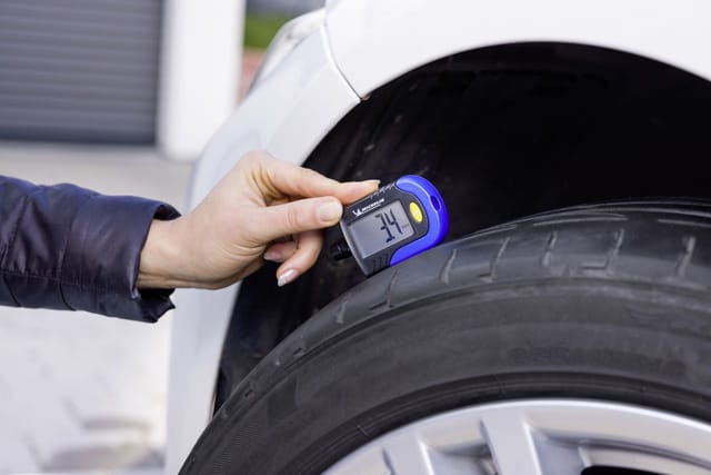 Michelin Reifendruckprüfer mit Profiltiefenmesser