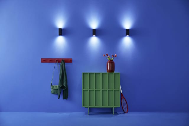 WiZ LED-Wandleuchte Up&Down Tunable White & Color 690,m Schwarz