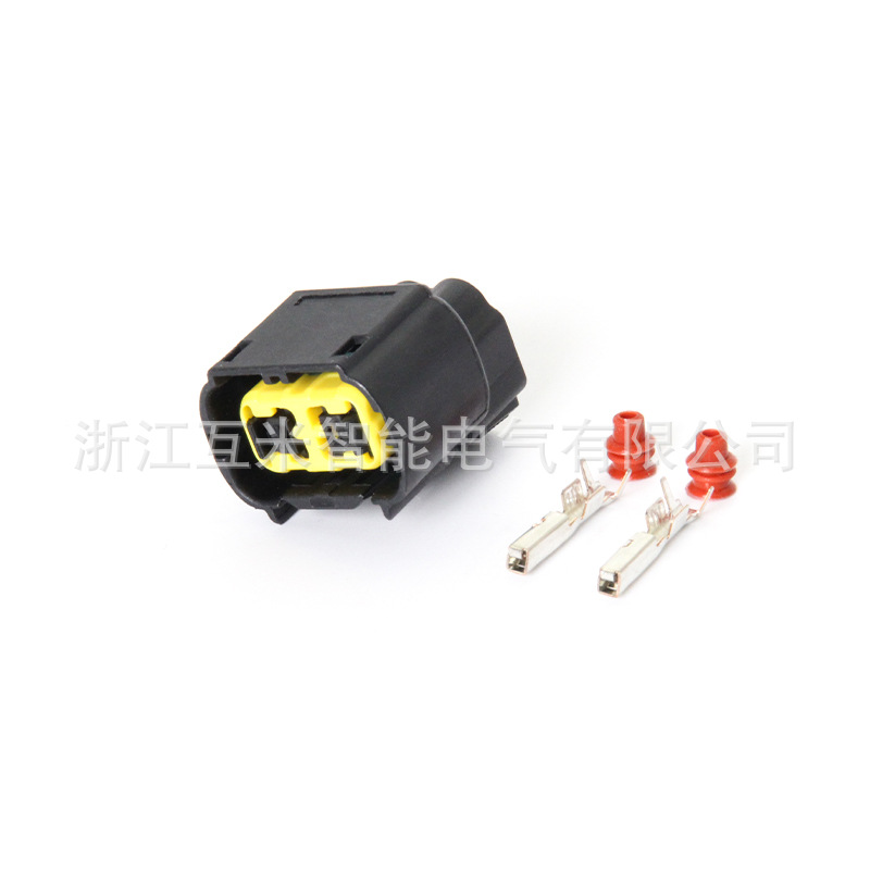 Dj7024yc-1.5-21 Est Une Fiche De Connecteur Pour Faisceaux De Câbles Automobiles, Y Compris Les Bornes.