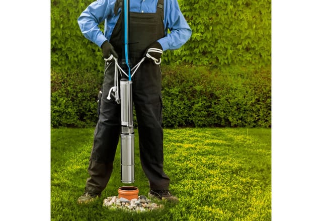 EBERTH 4 Zoll Tiefbrunnenpumpe 370W 1-1/2 Zoll Förderhöhe max. 31m