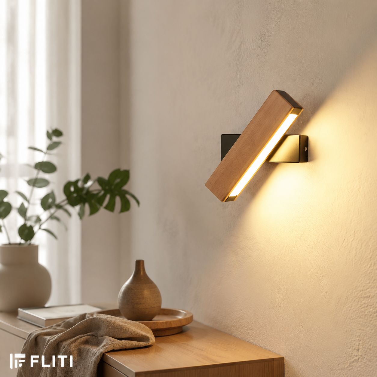 Fliti – 360° Drehbare Led-wandleuchte, Holz Und Eisen, 4 W, 3000 K, 21 X 4 X 4,5 Cm