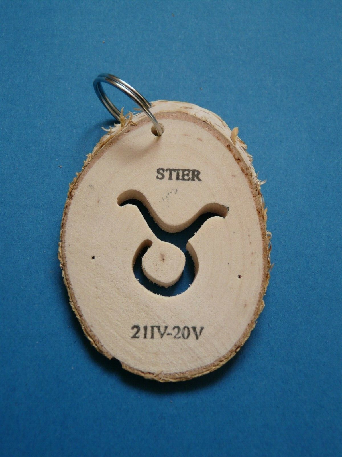 Schlüssel Anhänger Sternzeichen Tierkreiszeichen aus Holz Waage Löwe Stier Krebs Bild 2