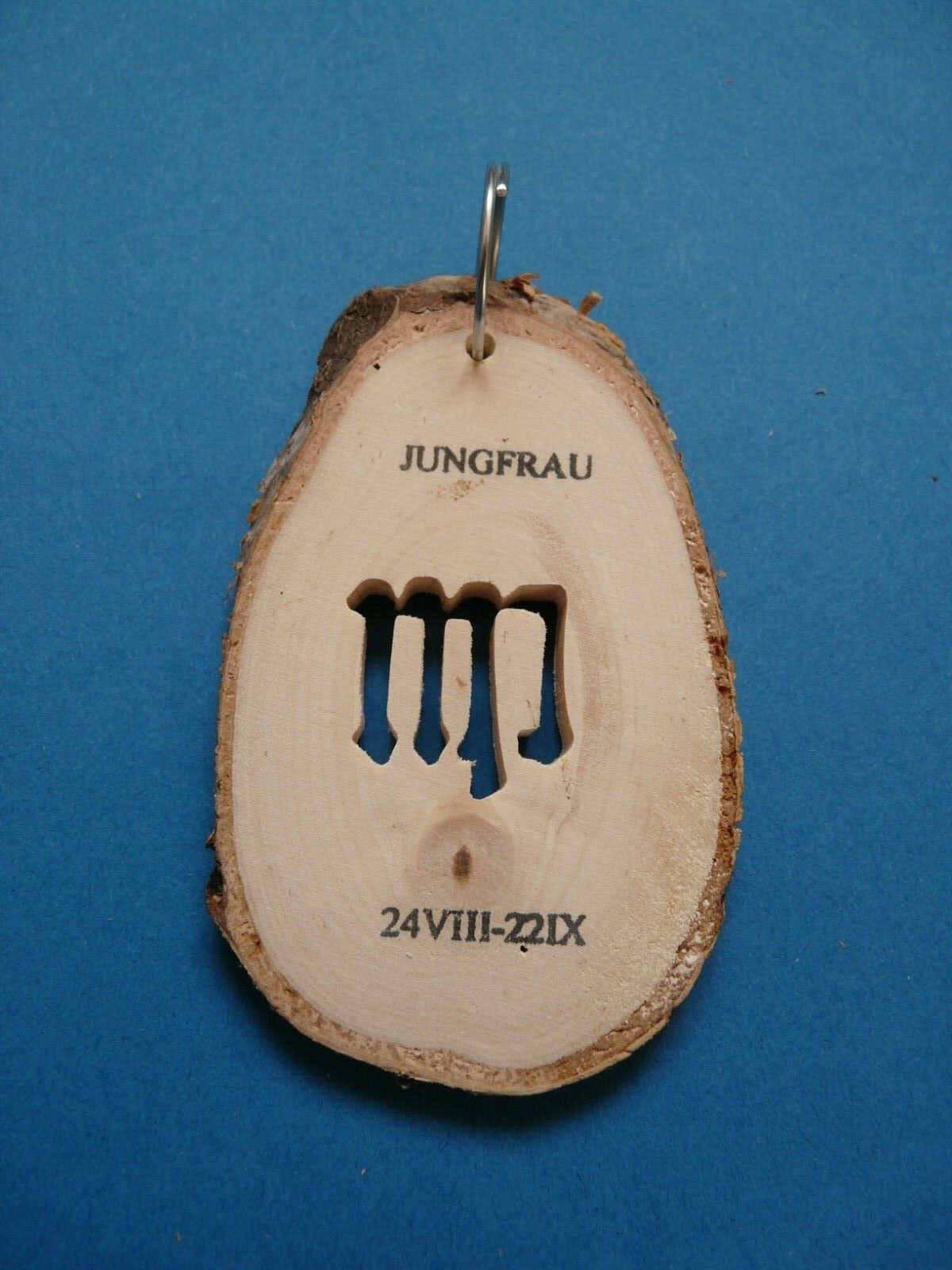 Schlüssel Anhänger Sternzeichen Tierkreiszeichen aus Holz Waage Löwe Stier Krebs Bild 4