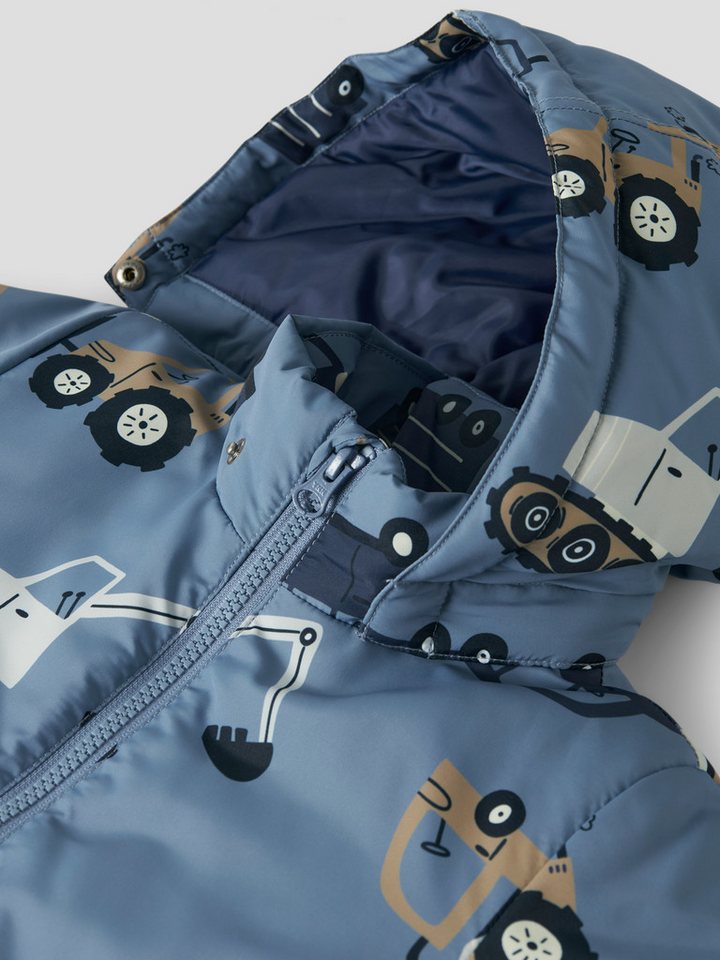 Name It Outdoorjacke NMMMAX JACKET PA AOP NOOS Kunstfaser, wasserabweisend, mit abnehmbarer Kapuze Bild 4