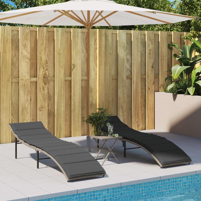 vidaXL Sonnenliegen 2 Stk. mit Auflagen Hellgrau Poly Rattan 55 x 199 x 50/68/82/89 cm