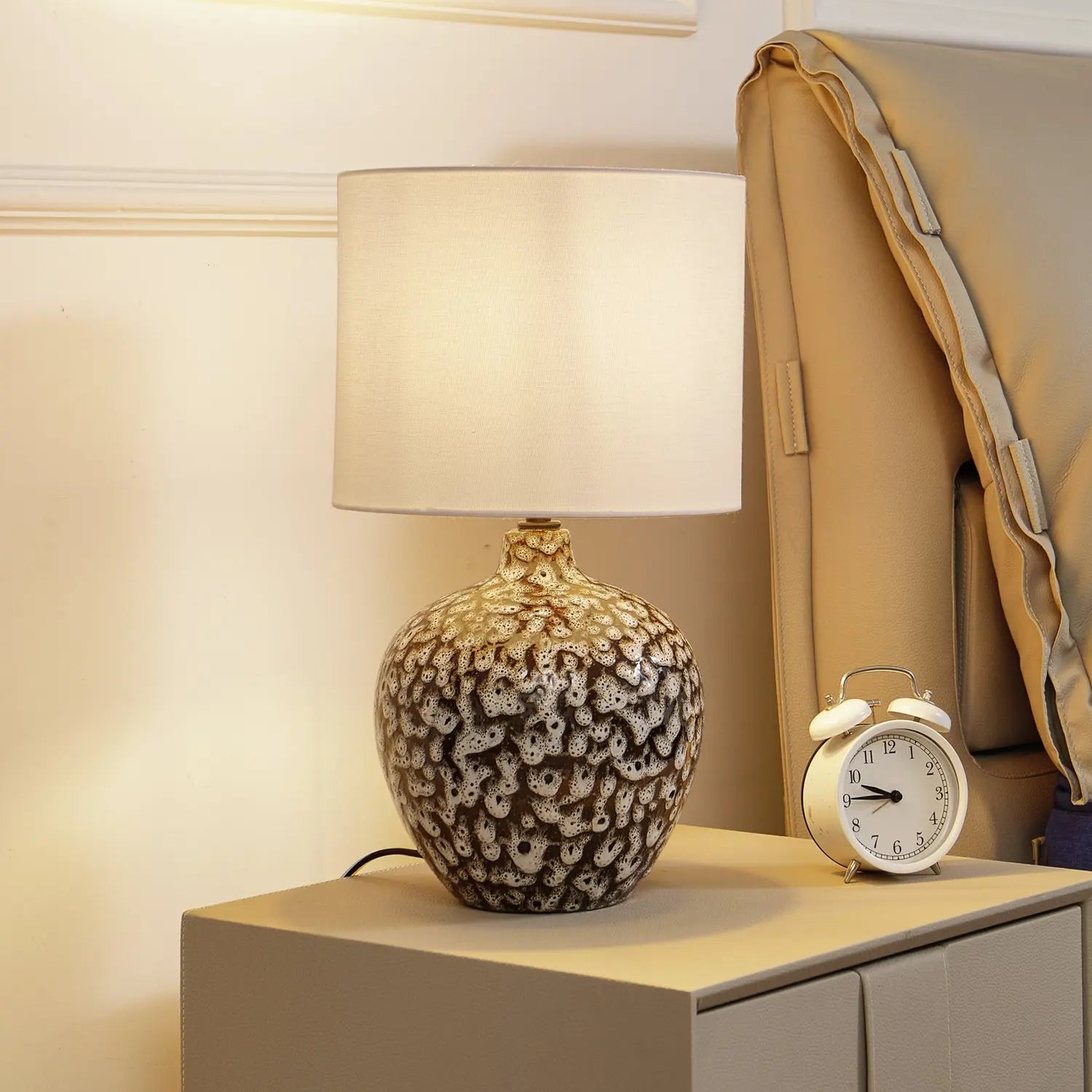 [neuwertig] B-ware Lindby Tischleuchte Lampe Thalassia Schwarz Weiß Ø 26cm Keramik680