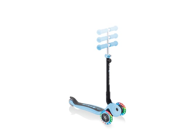 Globber Go-Up Foldable Lights 3 in 1 Dreirad 120/80 mm ABEC 5 3-Rädrig Höhenverstellbar LED-Rollen Pastellblau