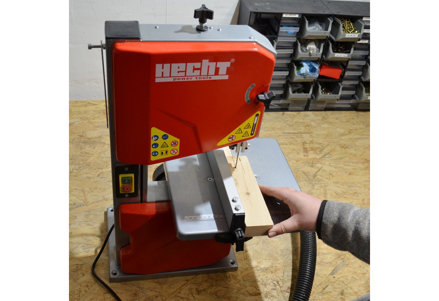 Hecht Holzbandsäge 1400mm Sägeband 250W 950m/min, Parallelanschlag, werkzeugloser Sägeblattwechsel Bild 2