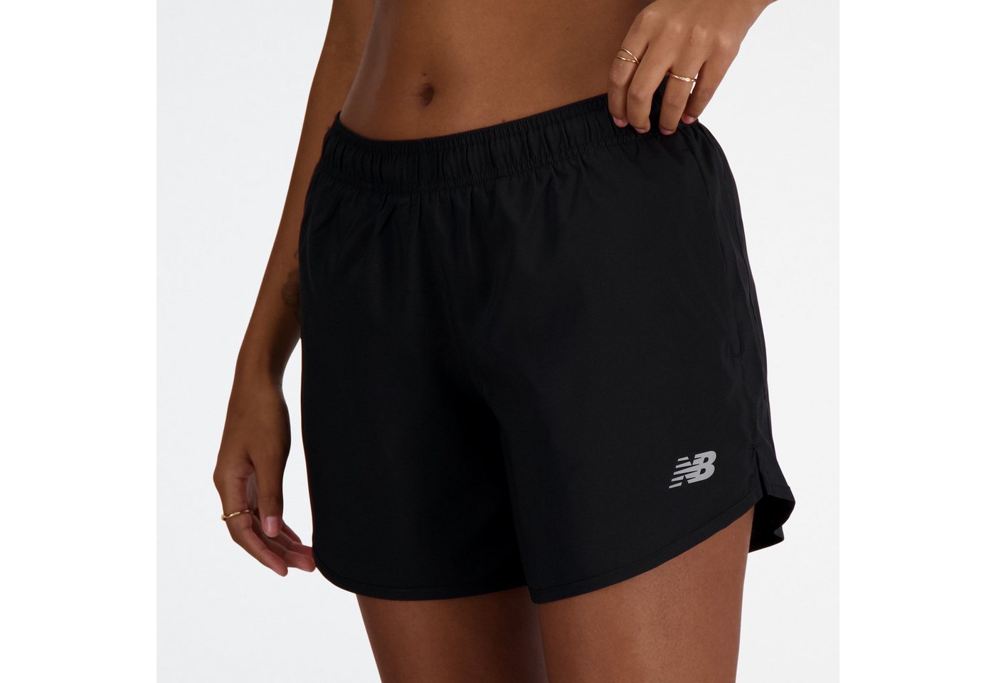 New Balance Laufshorts SPORT ESSENTIAL SHORT 5 mit seitlichen Einschubtaschen, aus Stretchmaterial, atmungsaktiv Bild 4