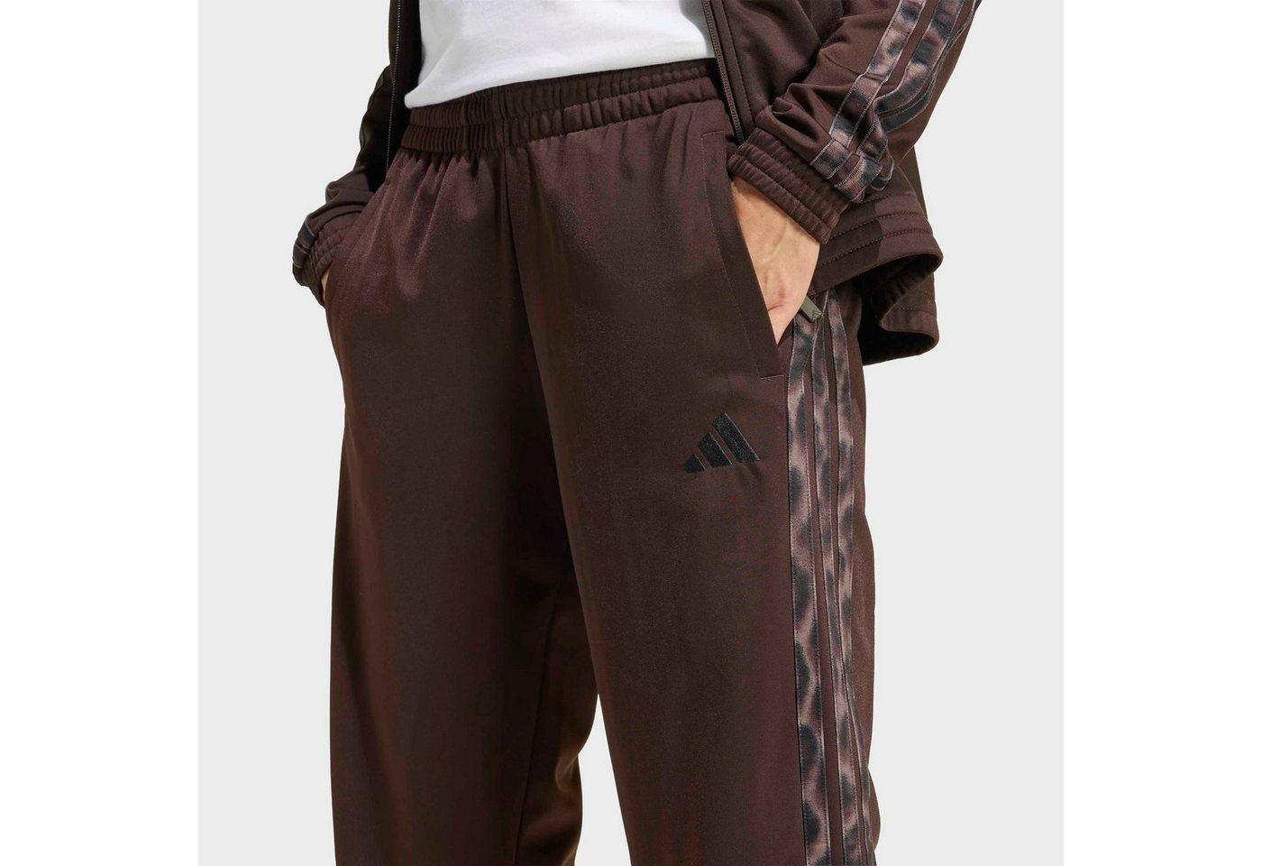 adidas Sportswear Sporthose W 3S TP TRIC AO sportlich, für Erwachsene, mit Gummizug, normal-weite Passform Bild 4