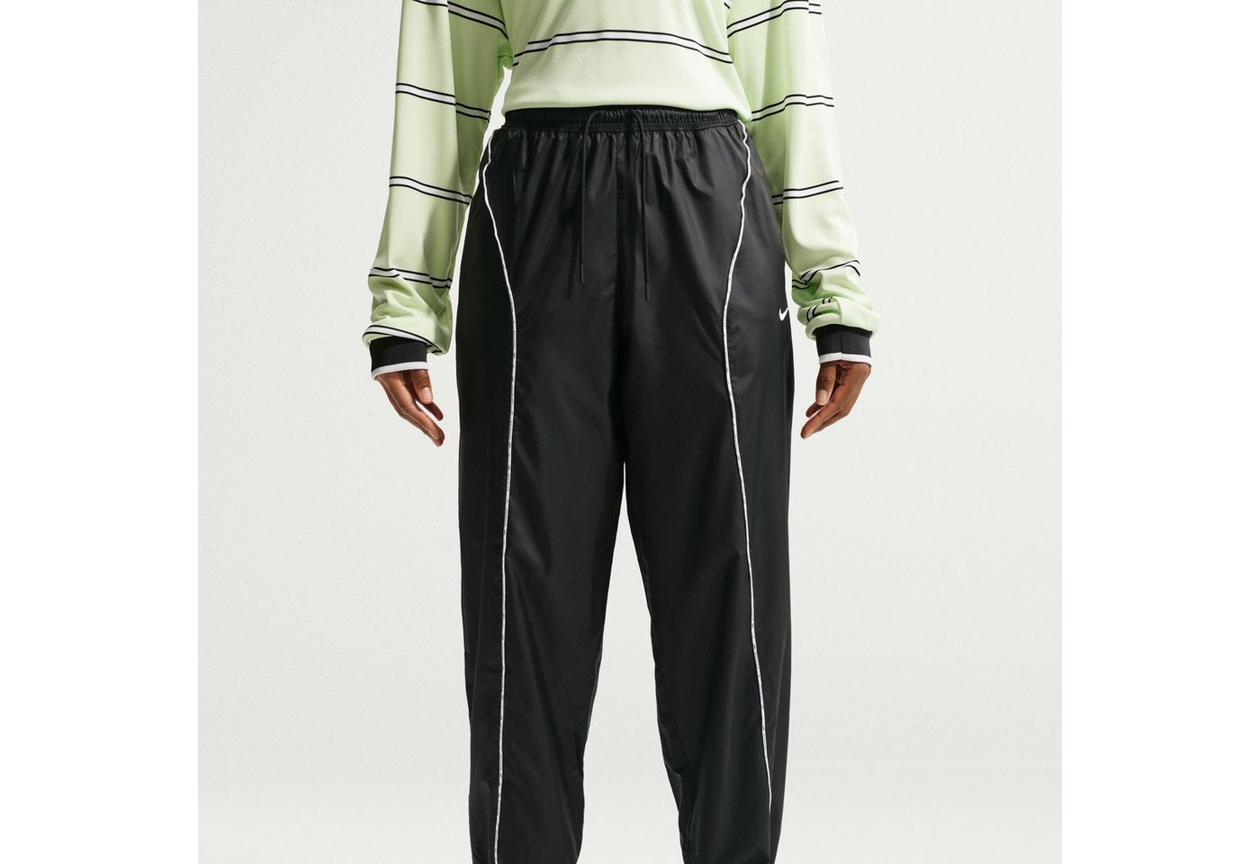 Nike Sportswear Trainingshose Nike Athletics Department Women's Woven Pants für Sportmode und Streetwear, in mehreren Größen erhältlich