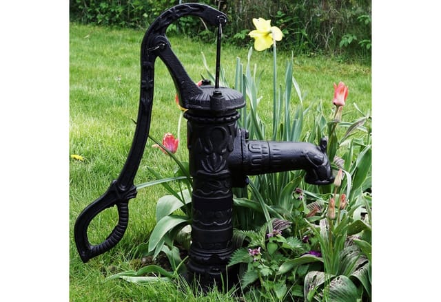 TRUTZHOLM Antik Schwengelpumpe Gartenpumpe Nostalgie