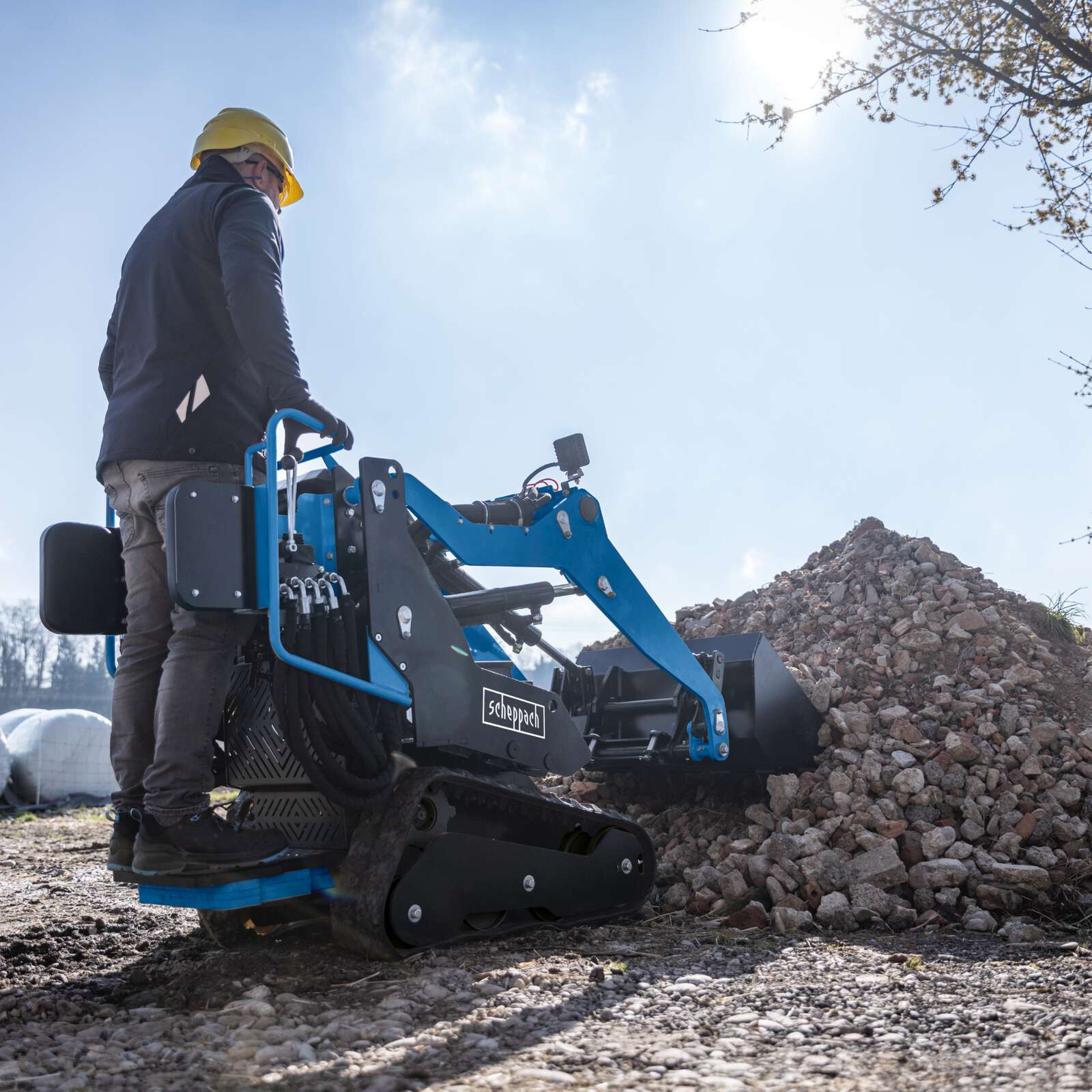 Scheppach Kompaktlader MKL730 - 8,5PS | 200kg Ladekapazität | E-Start | 740mm Spurbreite | Bagger in Bild 5