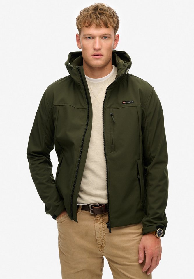 Superdry Outdoorjacke HOODED SOFT SHELL TREKKER JKT aus Polyester und Elasthan, elastischer Tragekomfort, pflegeleicht Bild 5