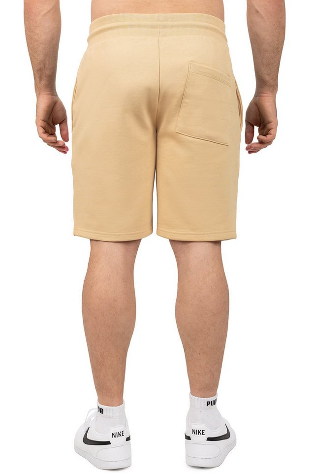 Reichstadt Trainingsshorts Herren Regular Fit Kurze Sport Hose S-23RS036 mit Stitching am Hosenbein Bild 4