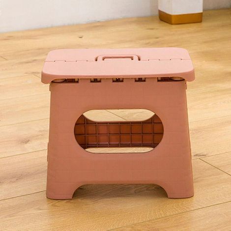 Großer, Stabiler, Faltbarer Und Multifunktionaler Küchenhocker In Rosa.