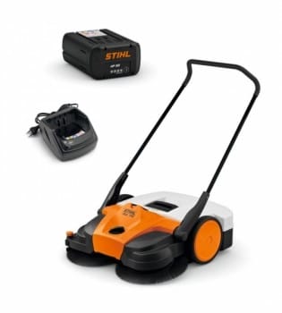 STIHL KGA 770 Kehrgerät, Modellpflege mit Akku AP 30 und Ladegerät AL 101