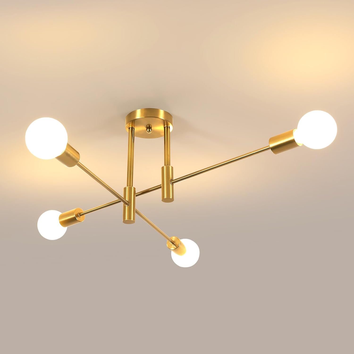 Sputnik 4-flammiger Kronleuchter – Goldfarbenes Metall – 180° Verstellbare Arme – Wohnzimmer, Schlafzimmer, Küche – 72 Cm Durchmesser