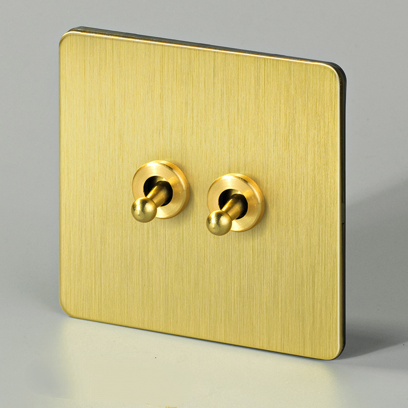 Kippschalter, Universell Für Einzel- Und Doppelsteuerung, Messingschaft, Bedienfeld Aus Gebürstetem Gold.